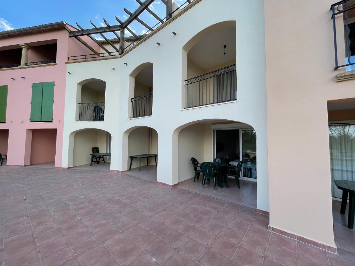 Studio Sur Le Domaine Du Golf De Pont Royal Mallemort Exterior photo